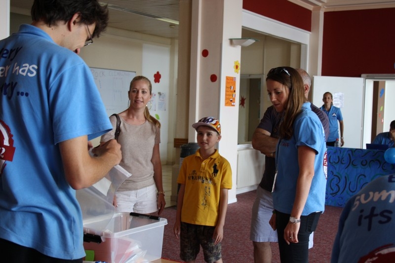 Village Camps International Summer Camp Leysin, Switzerland 2025-08-09 https://www.villagecamps.com/journals_admin/images/689-34-arrivals (7).jpg